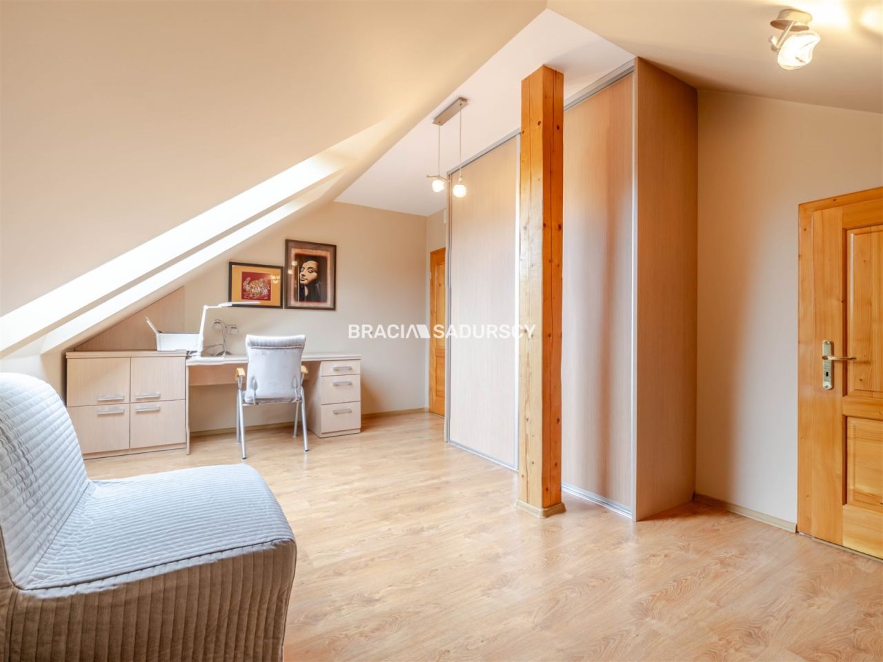 dom wolnostojący, 6 pokoi Sułków. Zdjęcie 37