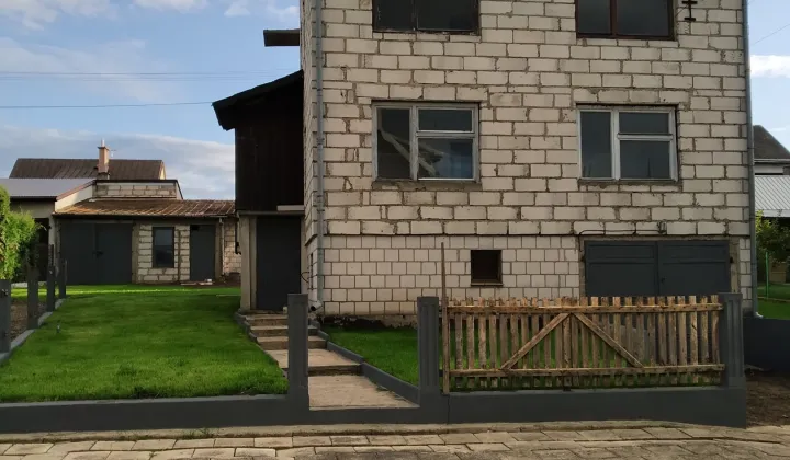 dom wolnostojący, 8 pokoi Lipsk, ul. Górna