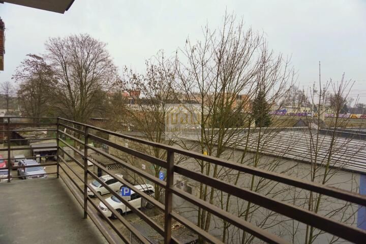 Mieszkanie 3-pokojowe Bytom, ul. Karola Miarki. Zdjęcie 8