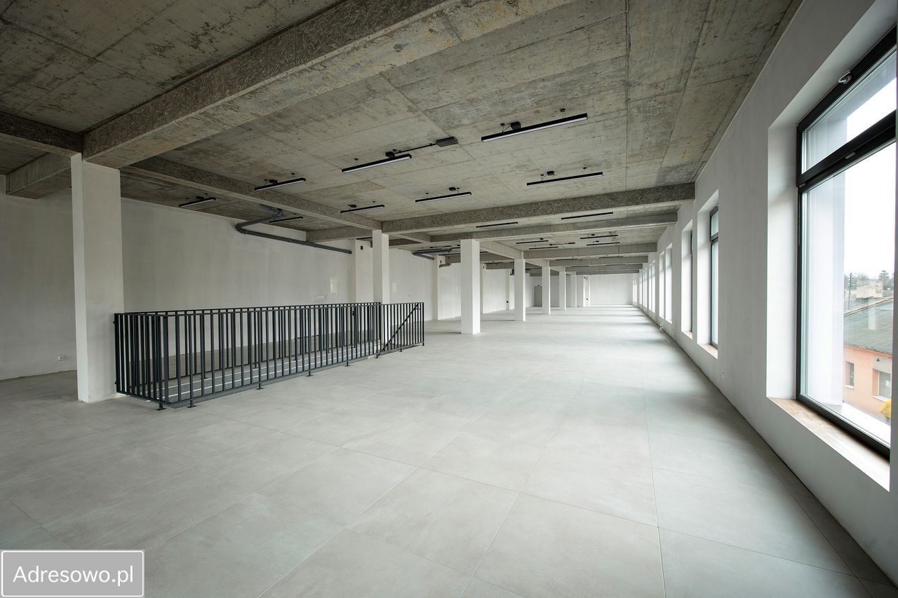 Lokal Jędrzejów, pl. Tadeusza Kościuszki. Zdjęcie 14