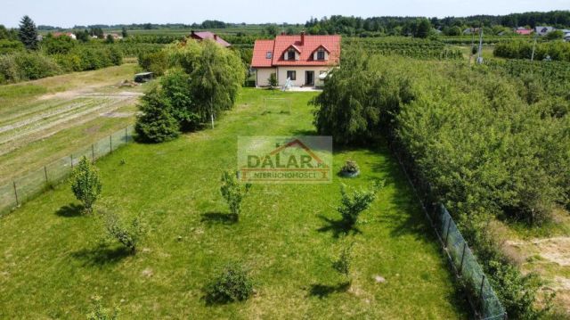 dom wolnostojący, 7 pokoi Adamów Rososki. Zdjęcie 1