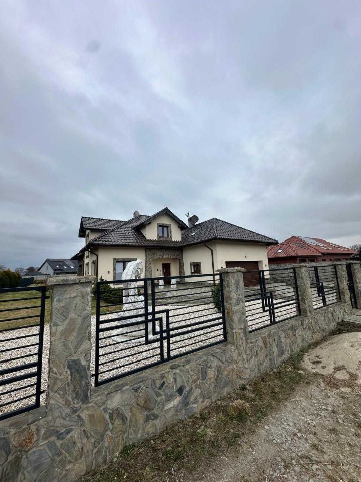 dom wolnostojący, 7 pokoi Wilkszyn Miłoszyn, Miloszyn. Zdjęcie 2