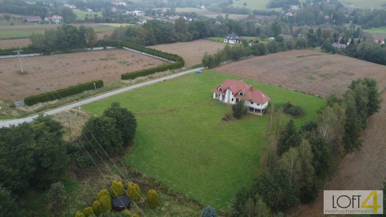 dom wolnostojący, 10 pokoi Uniszowa. Zdjęcie 10