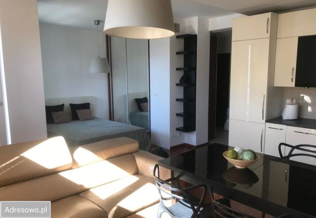 Mieszkanie 1-pokojowe Warszawa Gocław, ul. Jugosłowiańska. Zdjęcie 1