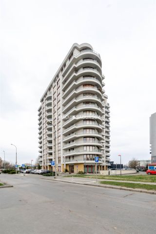 Mieszkanie 3-pokojowe Kraków Krowodrza, ul. Krowoderskich Zuchów. Zdjęcie 1