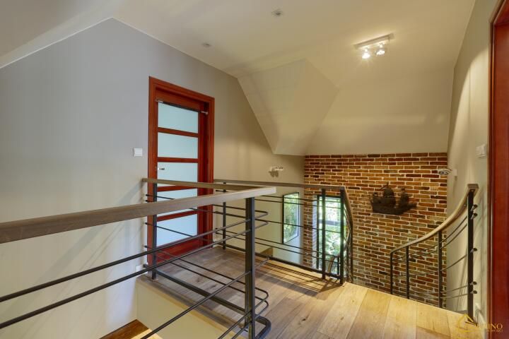 dom wolnostojący, 6 pokoi Grodzisk Mazowiecki. Zdjęcie 1