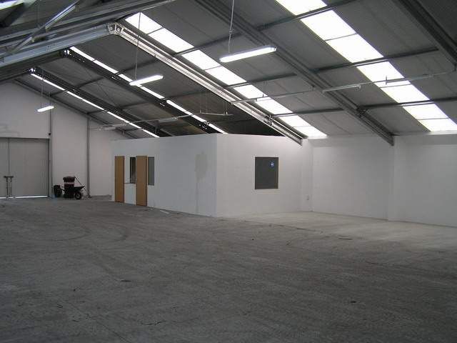 Hala/magazyn Mirosław. Zdjęcie 4