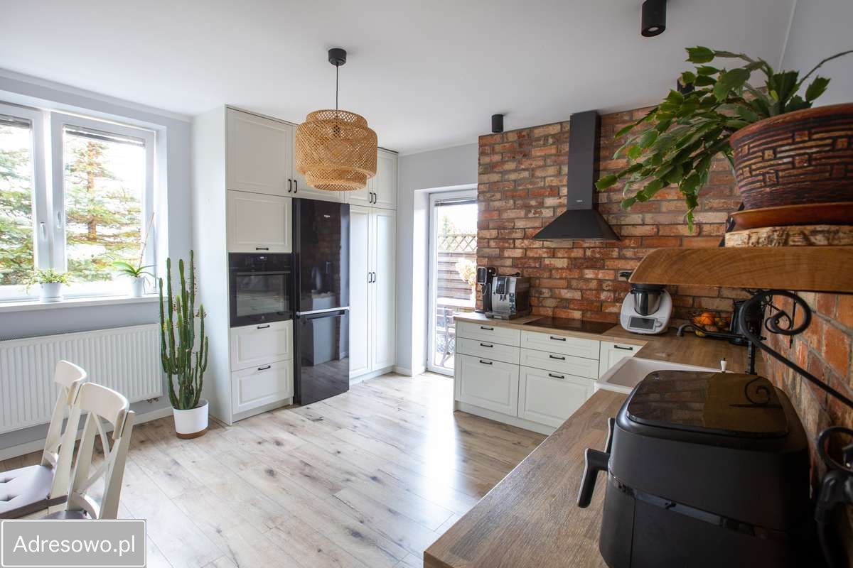 dom wolnostojący, 5 pokoi Nowa Wieś Ełcka, ul. kard. Stefana Wyszyńskiego. Zdjęcie 4