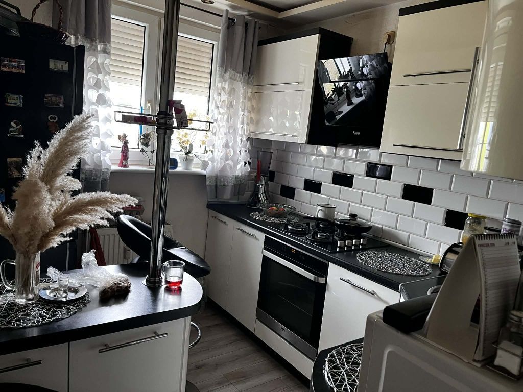 Mieszkanie 3-pokojowe Ostrów Wielkopolski Centrum, ul. Komuny Paryskiej. Zdjęcie 2