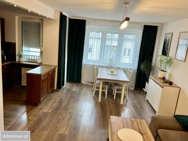 Mieszkanie 3-pokojowe Kraków Prądnik Biały, ul. Kuźnicy Kołłątajowskiej. Zdjęcie 1