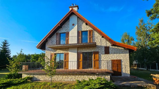 dom, 2 pokoje Jeglin. Zdjęcie 1