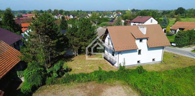 dom wolnostojący, 5 pokoi Kłaj. Zdjęcie 24