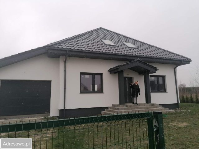 dom wolnostojący, 4 pokoje Barcin, ul. Akacjowa. Zdjęcie 1