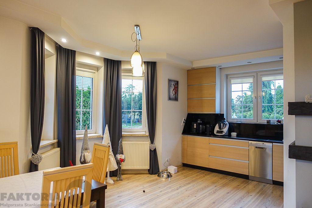 dom wolnostojący, 5 pokoi Stargard. Zdjęcie 4