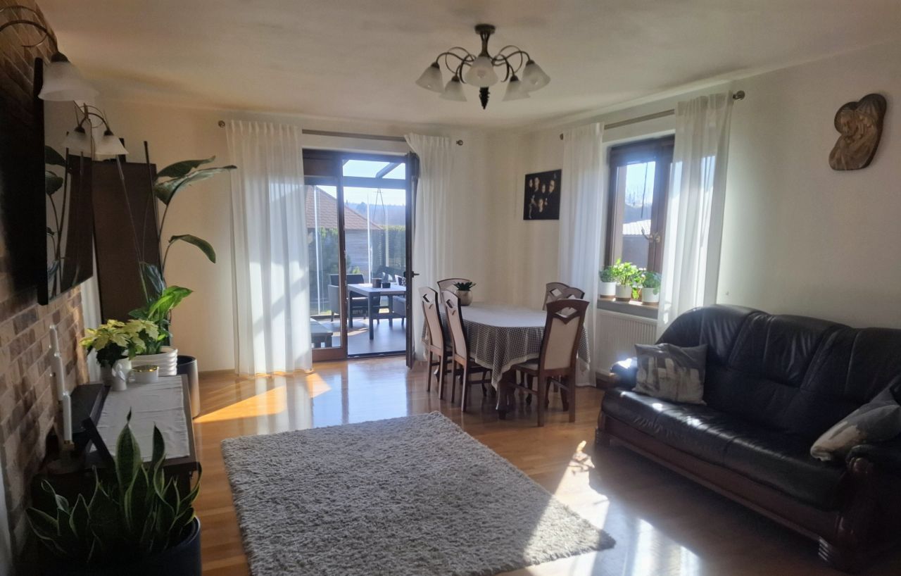 dom wolnostojący, 4 pokoje Brzustowiec. Zdjęcie 11