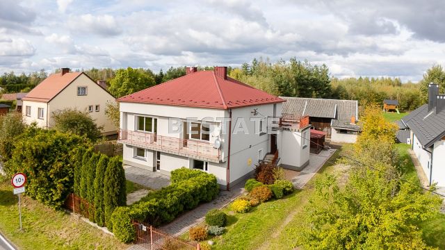 dom wolnostojący, 6 pokoi Radłów. Zdjęcie 1