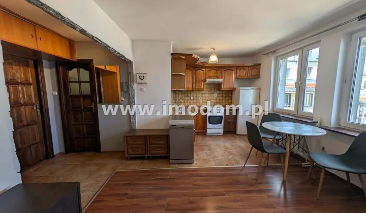 Mieszkanie 3-pokojowe Żmigród, ul. Zamkowa
