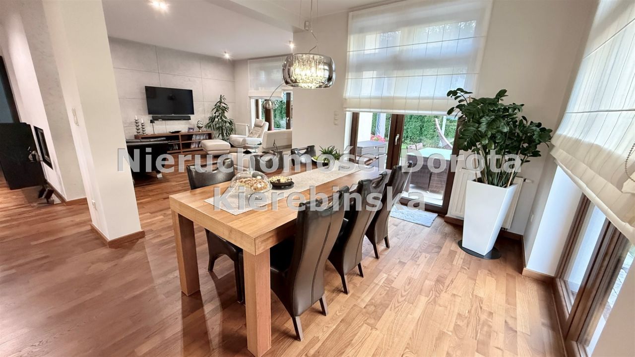 dom wolnostojący, 6 pokoi Bilcza. Zdjęcie 2