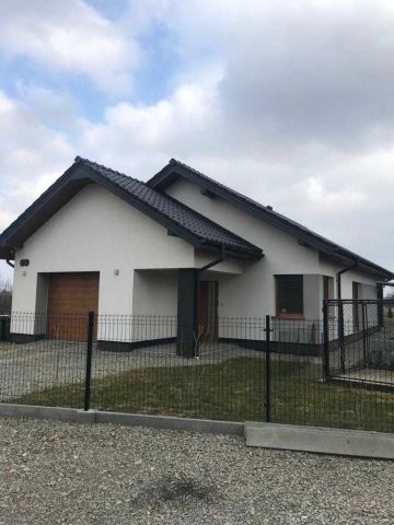 dom wolnostojący, 4 pokoje Jasło Górka. Zdjęcie 1