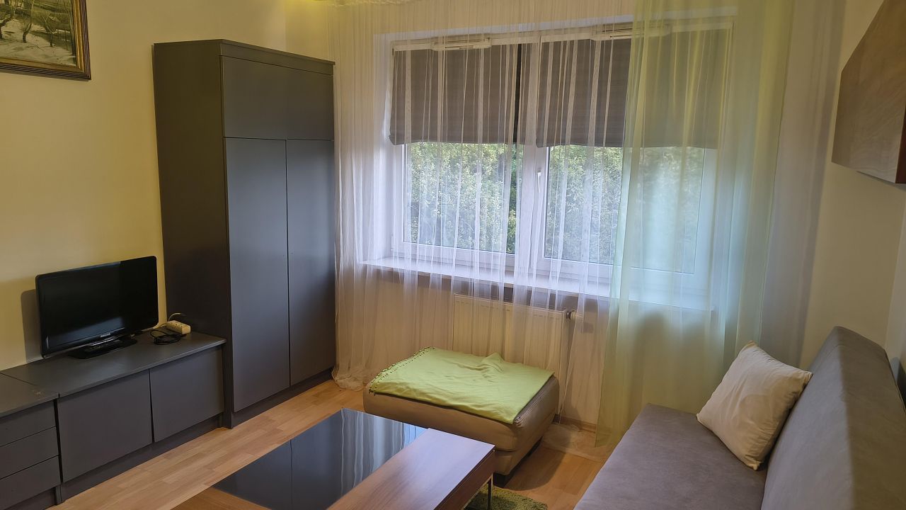 Mieszkanie do wynajęcia Warszawa, ul. Handlowa, bez pośrednika - 2 400 zł / miesiąc