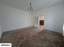 dom wolnostojący, 2 pokoje Tarnów, ul. Fabryczna. Zdjęcie 1