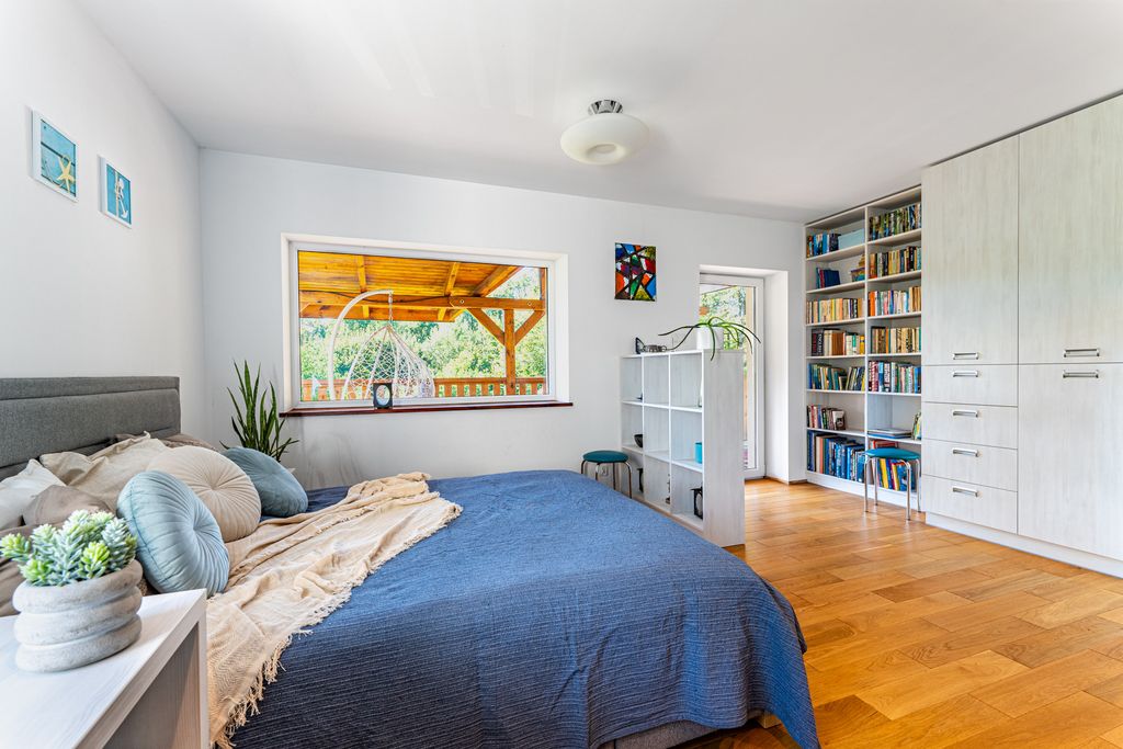 dom wolnostojący, 5 pokoi Pogwizdów. Zdjęcie 10