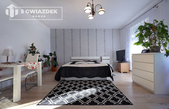 dom wolnostojący, 5 pokoi Marcelin. Zdjęcie 9