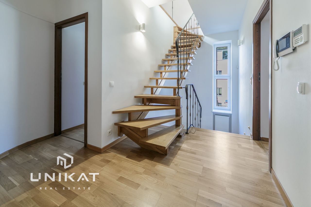 dom szeregowy, 9 pokoi Warszawa Bielany, ul. Hajoty. Zdjęcie 12