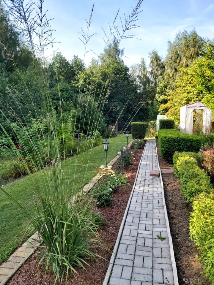 bliźniak, 8 pokoi Jasień. Zdjęcie 16