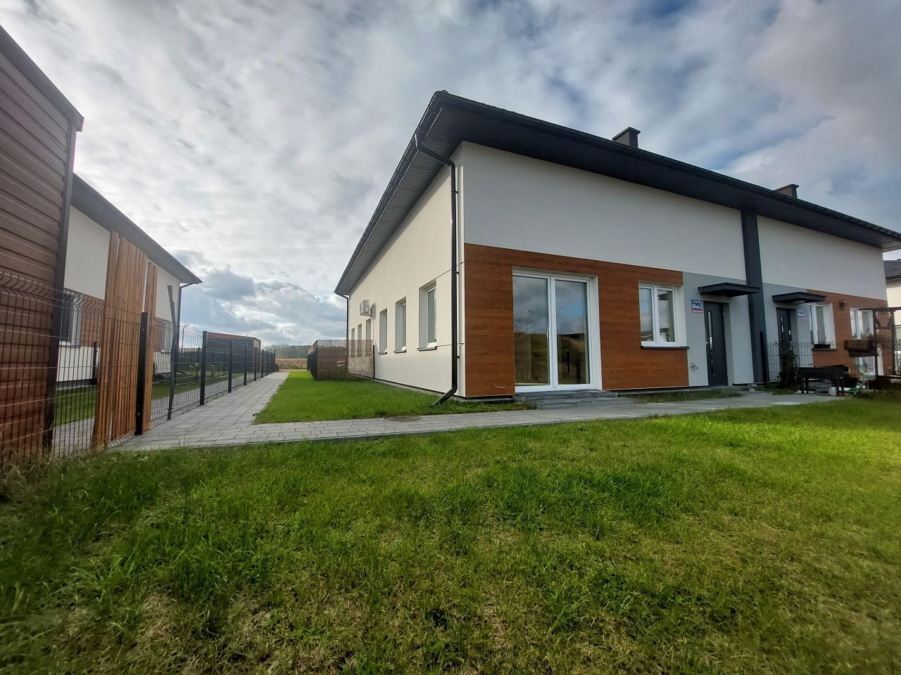 Mieszkanie 4-pokojowe Wólka Kosowska, ul. Jeżynowa