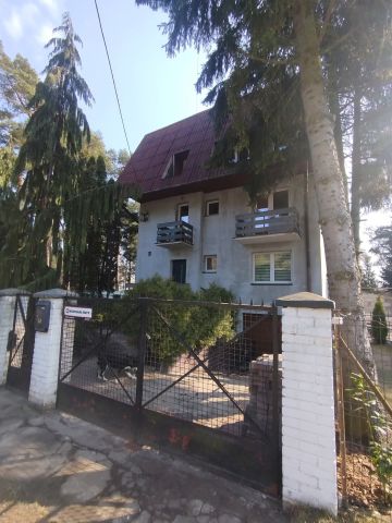 dom wolnostojący, 6 pokoi Letnisko Nowy Jadów, Letnisko Nowy Jadów ul. Wspólna. Zdjęcie 1