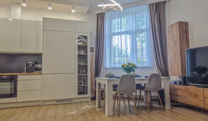 Mieszkanie 3-pokojowe Jelenia Góra Centrum, ul. Jana Matejki