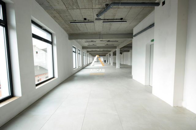 Nieruchomość komercyjna Jędrzejów, pl. Tadeusza Kościuszki. Zdjęcie 5