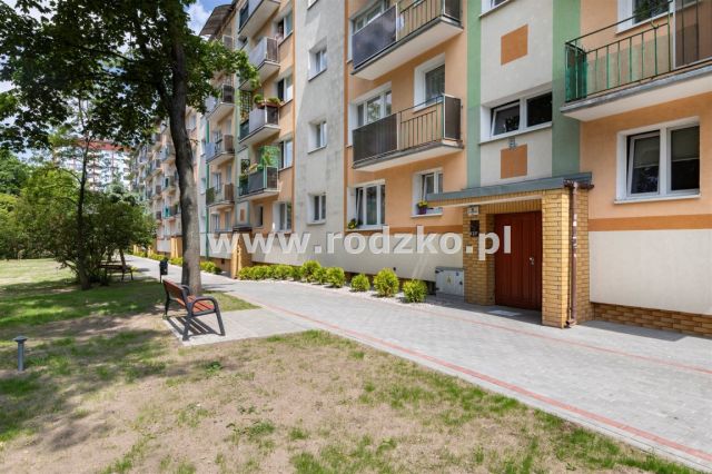 Mieszkanie 3-pokojowe Bydgoszcz Błonie, ul. Bydgoskiego Batalionu Obrony Narodowej. Zdjęcie 1