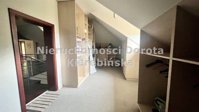 dom wolnostojący, 5 pokoi Tomaszów Mazowiecki. Zdjęcie 9