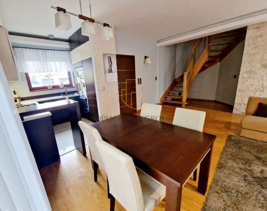 dom szeregowy, 5 pokoi Wrocław Muchobór Wielki. Zdjęcie 4