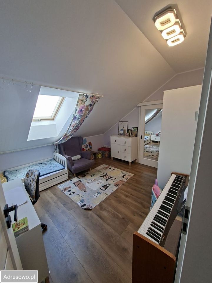 dom wolnostojący, 6 pokoi Chełmica Mała. Zdjęcie 2