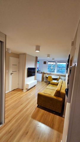 Mieszkanie 3-pokojowe Legnica. Zdjęcie 1