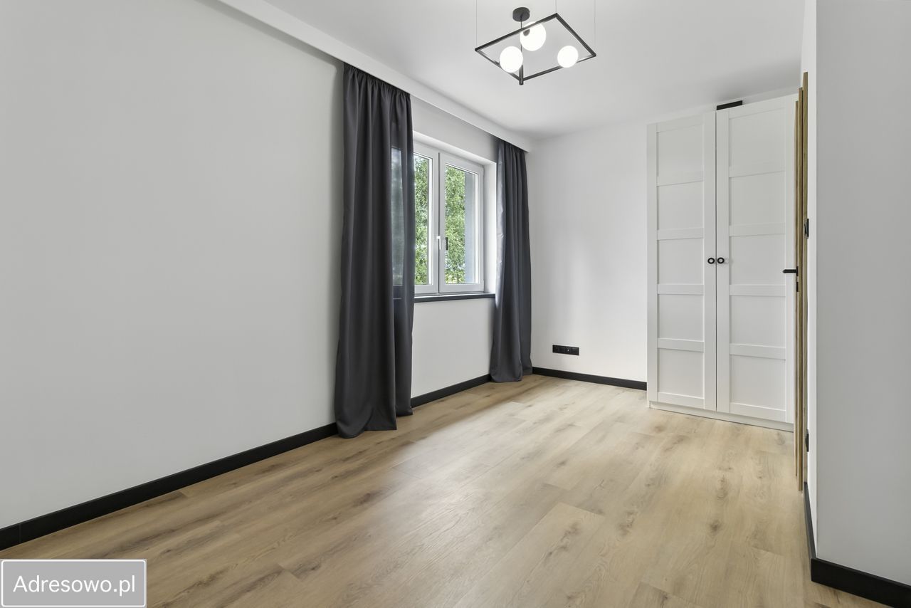 dom wolnostojący, 4 pokoje Dębe Wielkie. Zdjęcie 14