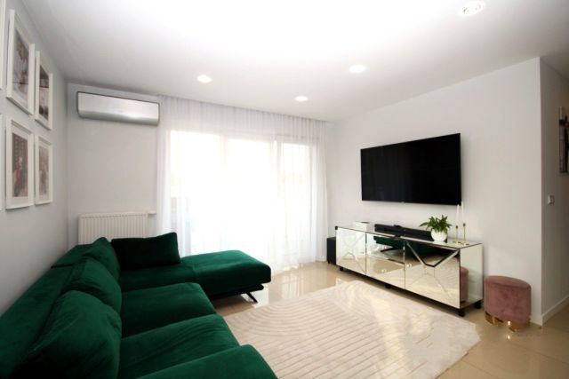 Mieszkanie 7-pokojowe Niepołomice, ul. Ogrodowa. Zdjęcie 1