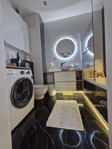 Mieszkanie 3-pokojowe Zamienie. Zdjęcie 5