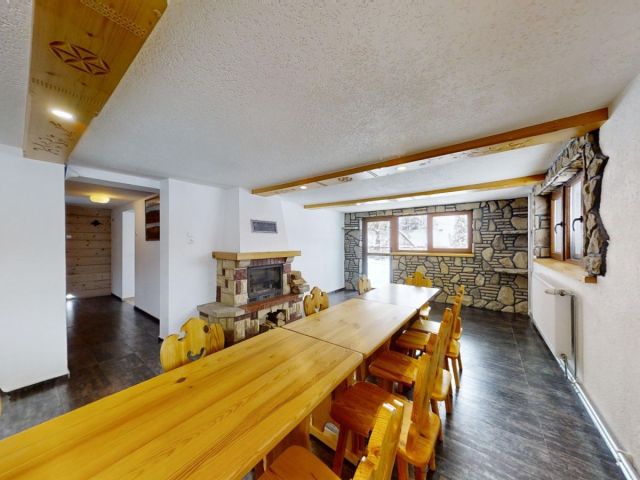 dom wolnostojący, 9 pokoi Małe Ciche. Zdjęcie 3