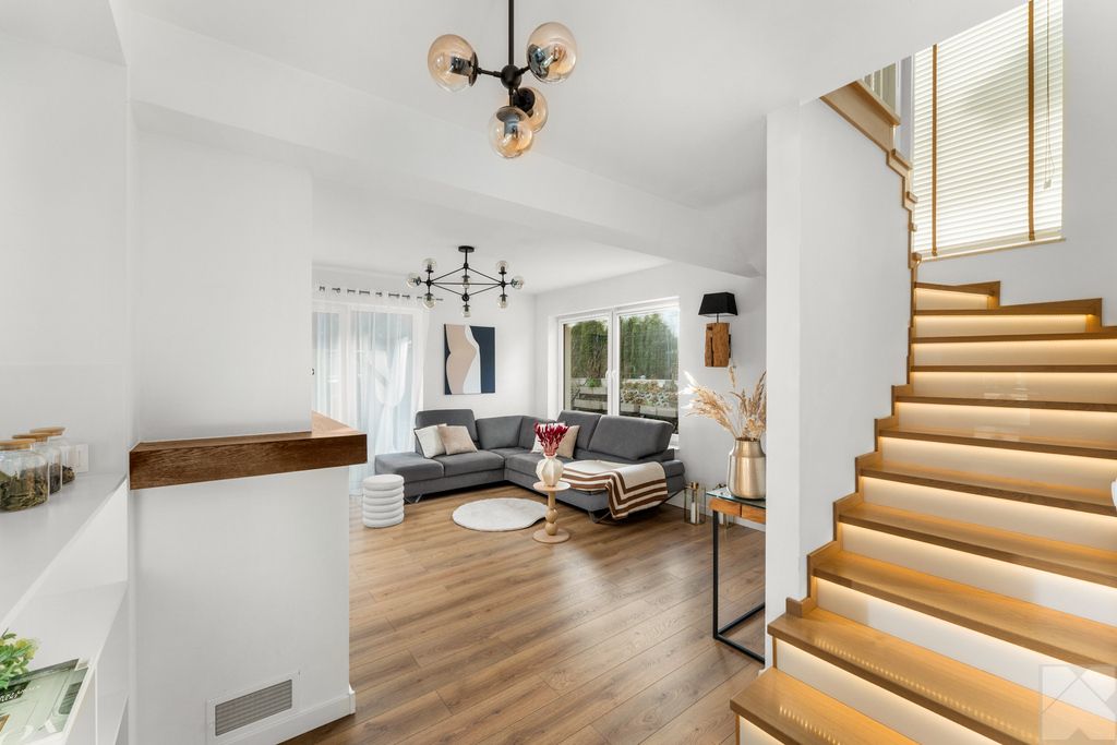 dom wolnostojący, 5 pokoi Garlica Murowana, ul. Krzemowa. Zdjęcie 2