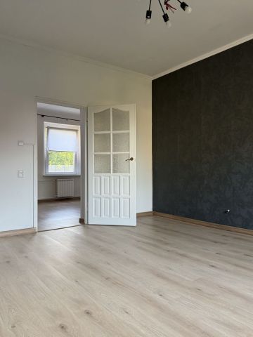Mieszkanie 3-pokojowe Gniezno, ul. Poznańska. Zdjęcie 1