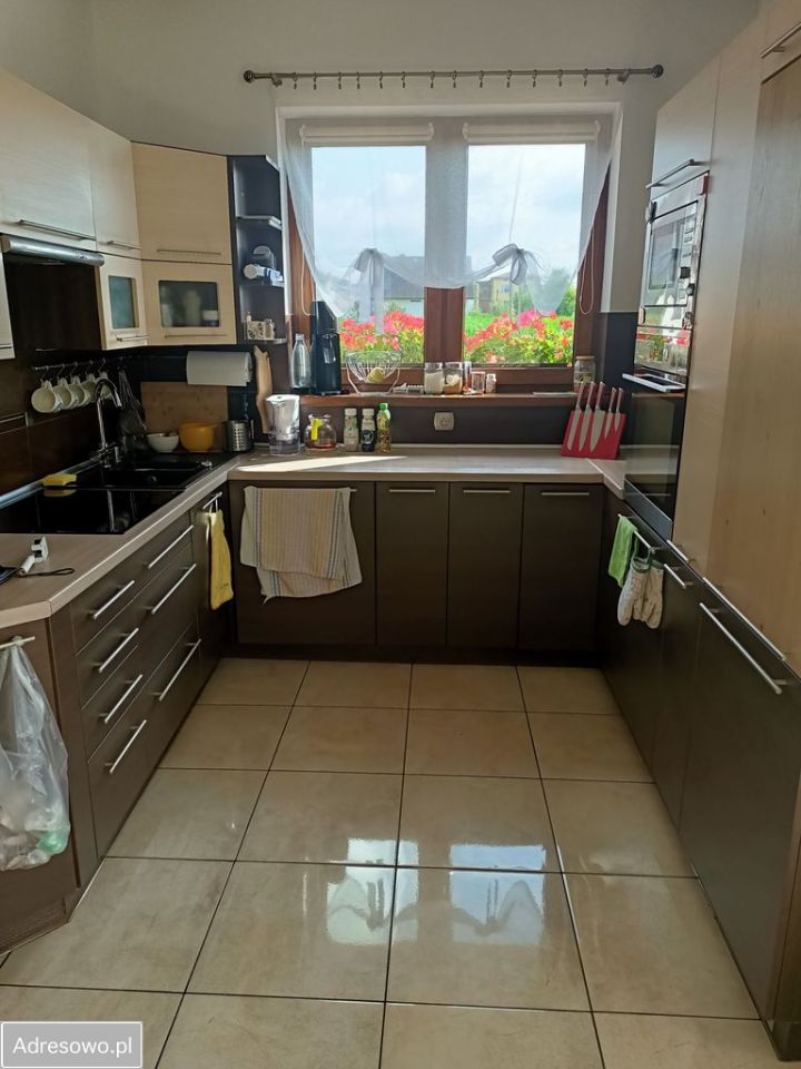 dom wolnostojący, 8 pokoi Ligota, ul. Mała. Zdjęcie 18