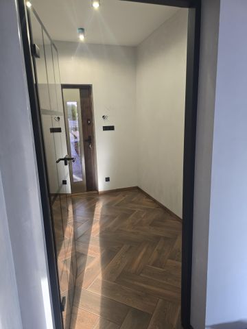 dom wolnostojący, 4 pokoje Górnica. Zdjęcie 7