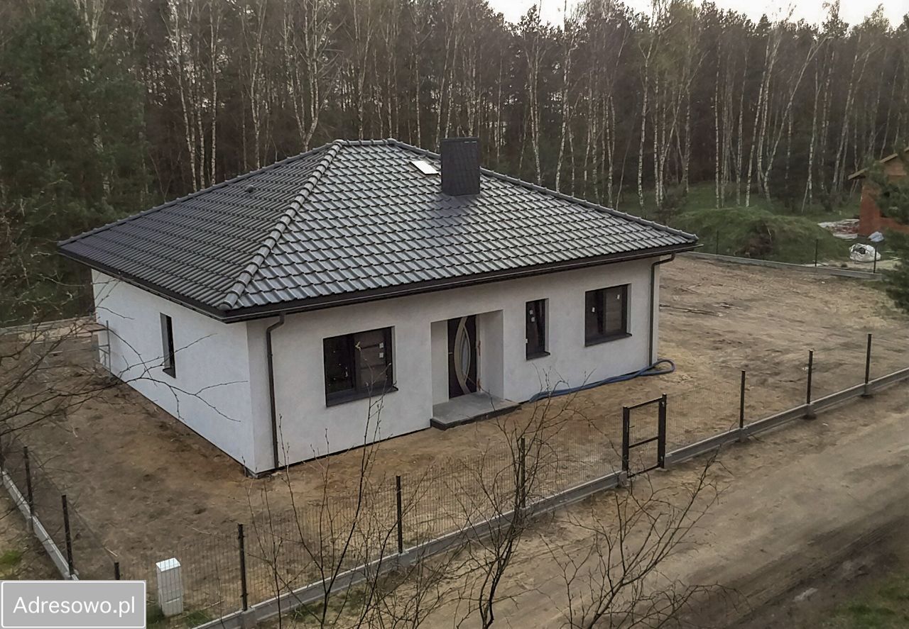 dom wolnostojący, 4 pokoje Wanaty, ul. Świerkowa