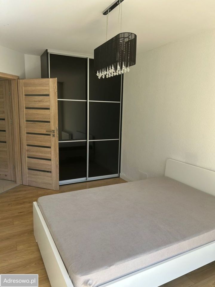 Mieszkanie 3-pokojowe Żary. Zdjęcie 7