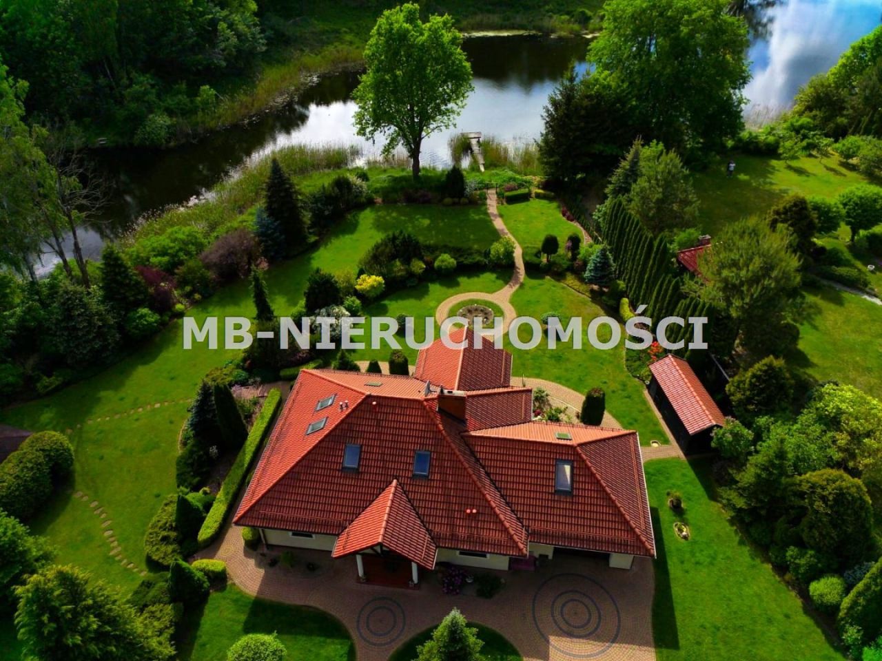 dom wolnostojący, 5 pokoi Sząbruk. Zdjęcie 3