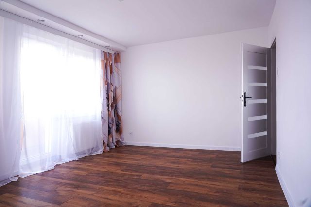 Mieszkanie 3-pokojowe Brzeg Dolny, ul. Wilcza. Zdjęcie 1